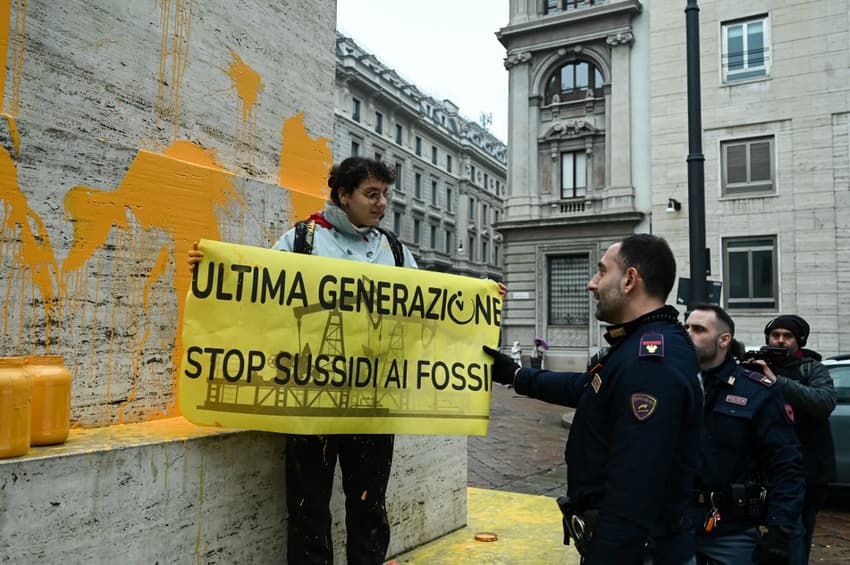 Italy plans €60k fines for ‘vandalism’ in crackdown on climate protests