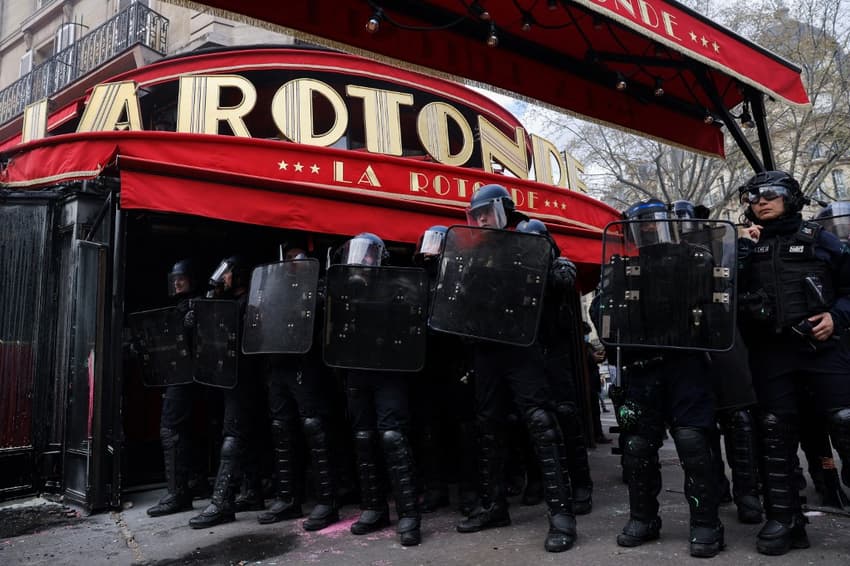 La Rotonde: Why do people keep setting this Paris bistro on fire?