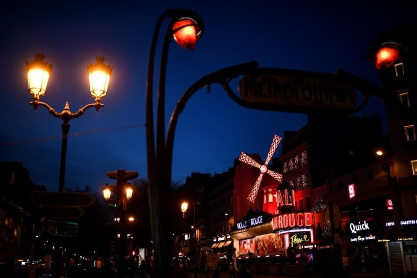 Paris's Moulin Rouge cabaret draws curtain on snake act