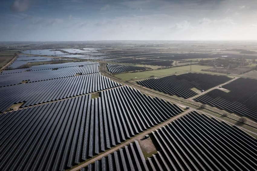 Can Denmark rely on wind and solar while avoiding electricity shortages?