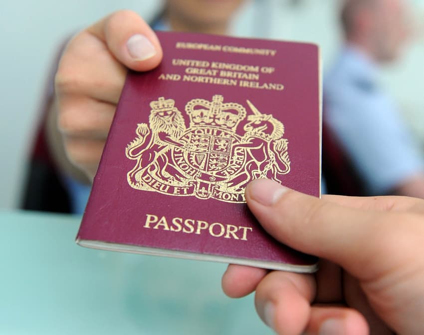 Do Brits need to carry a residence permit at the German border after Brexit?