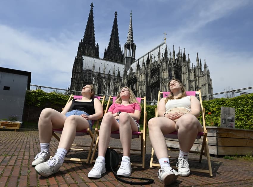 8 essential apps for foreign residents living in Cologne