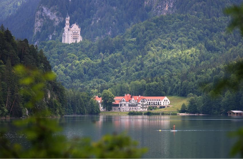 US tourist dies after assault at famed Bavarian castle
