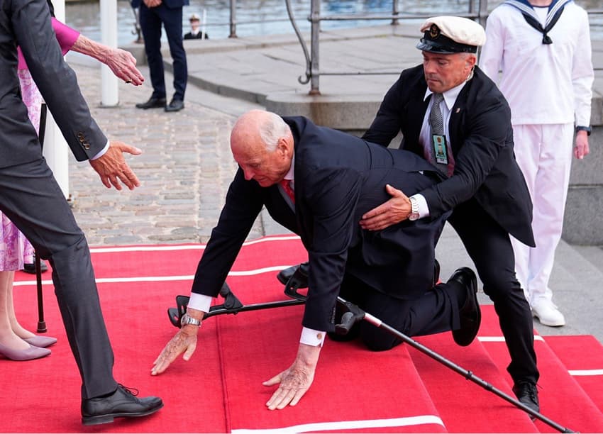King Harald V takes a tumble on the red carpet in Denmark