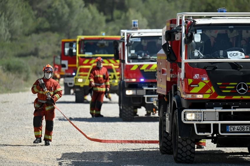 Wildfires break out along France's Mediterranean coast