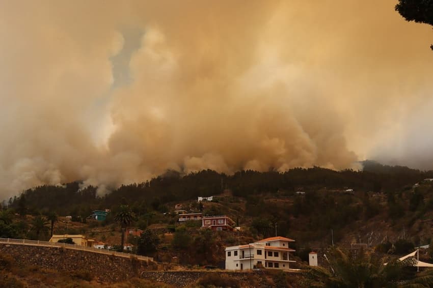 Thousands evacuated after fire on Spain's La Palma