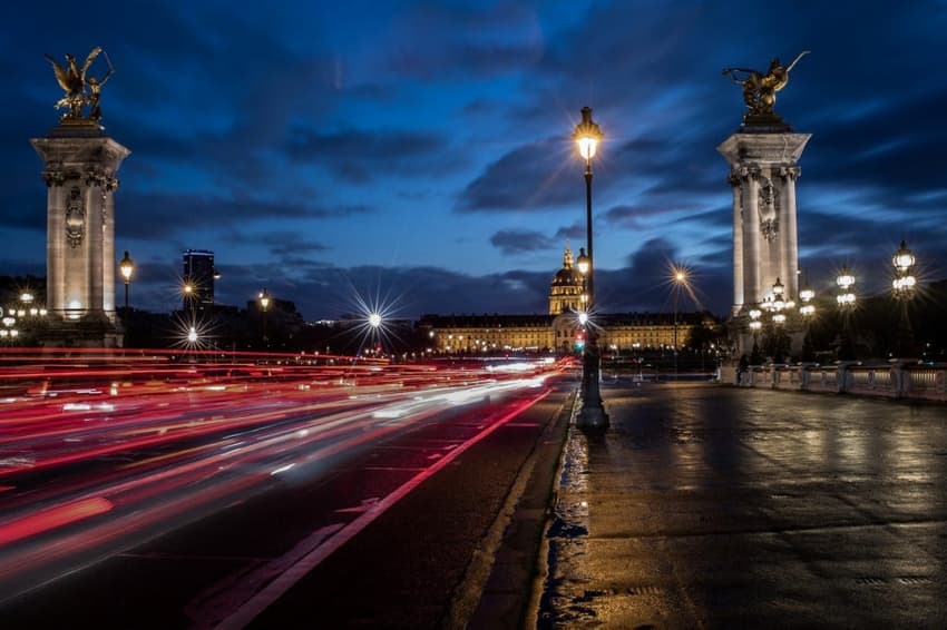 Paris delays ban on diesel cars