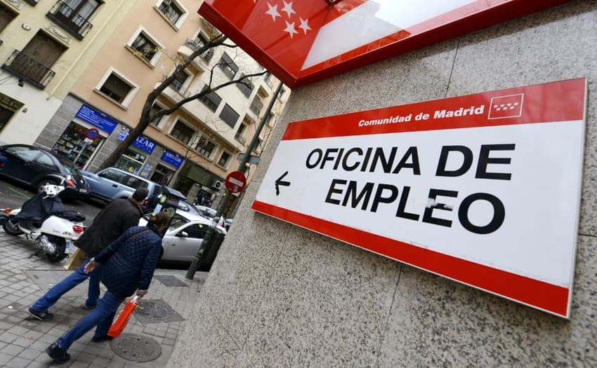 Can I claim Spanish unemployment benefits if I'm not in Spain?