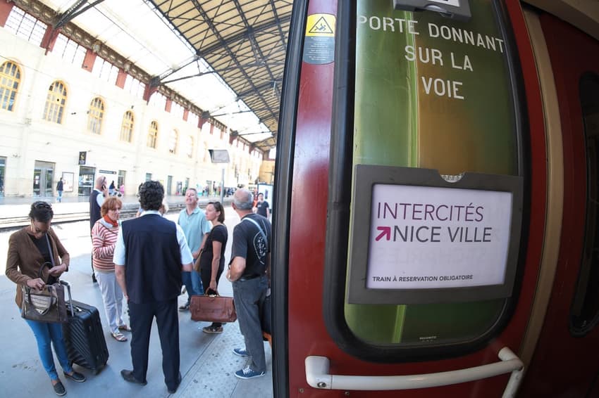 French transport minister announces €19 train tickets sale