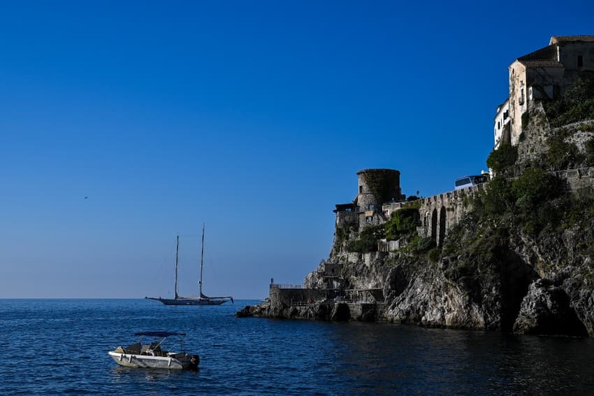 Italy investigates US tourist motorboat death off Amalfi coast