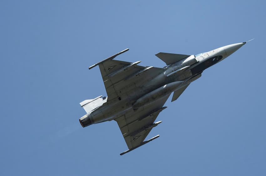 Ukrainian pilots complete first test of Swedish Gripen jets