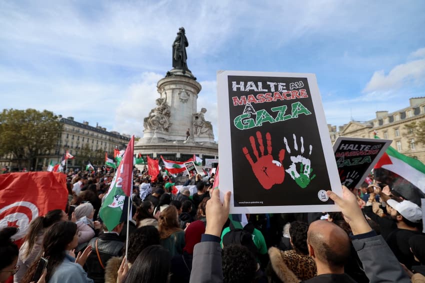 Thousands gather in Paris to call for end of 'massacre' in Gaza