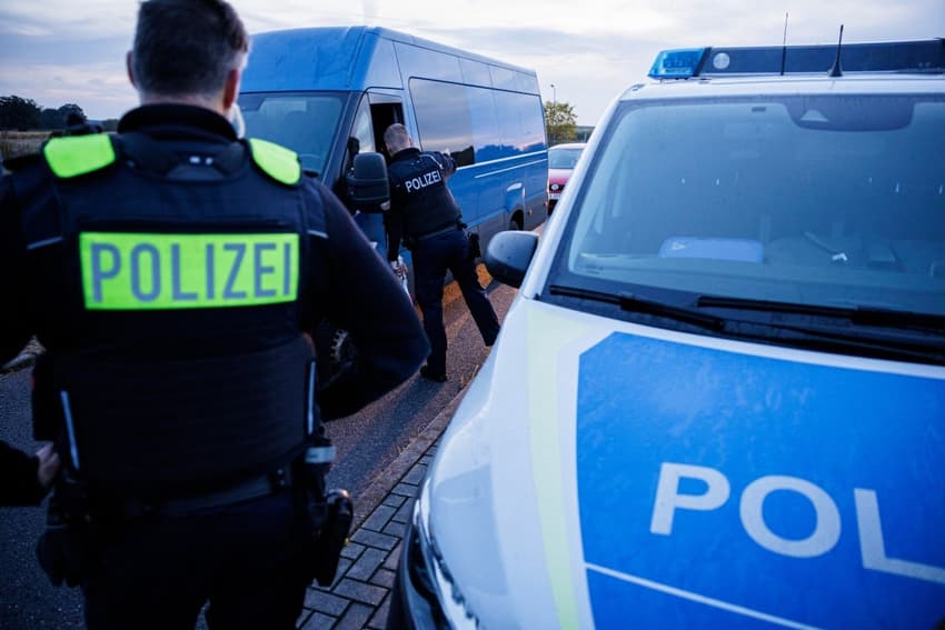 Hamburg airport hostage-taker gives himself up
