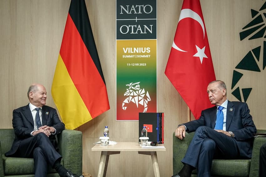 German leaders tackle 'difficult' visit from Turkey's Erdogan