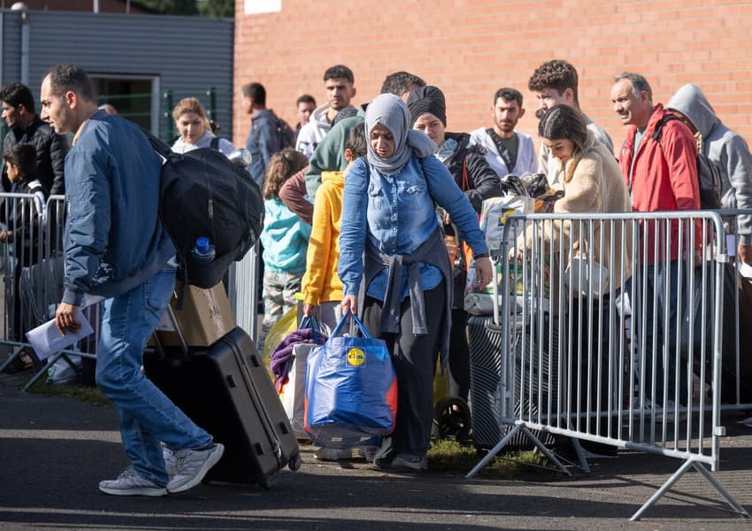 German states demand more funding to help manage refugees