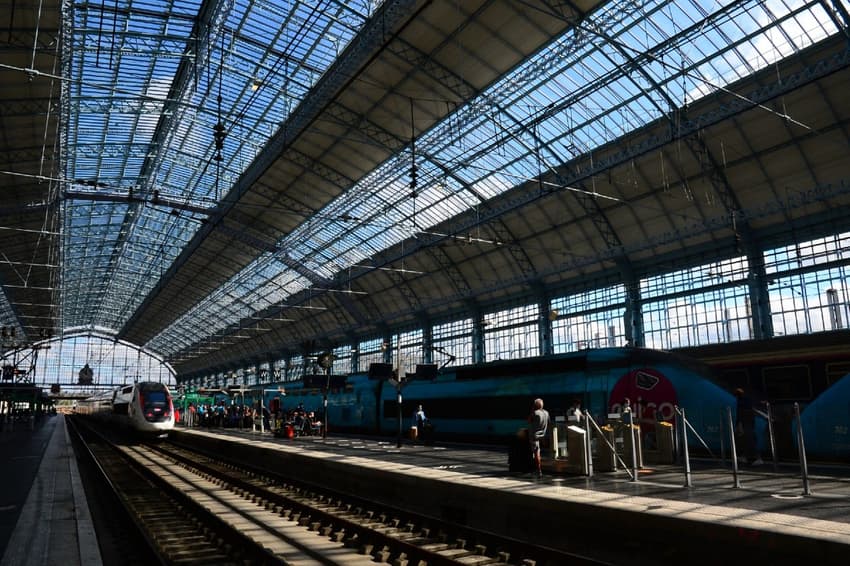 France to set up online medical consultations in train stations