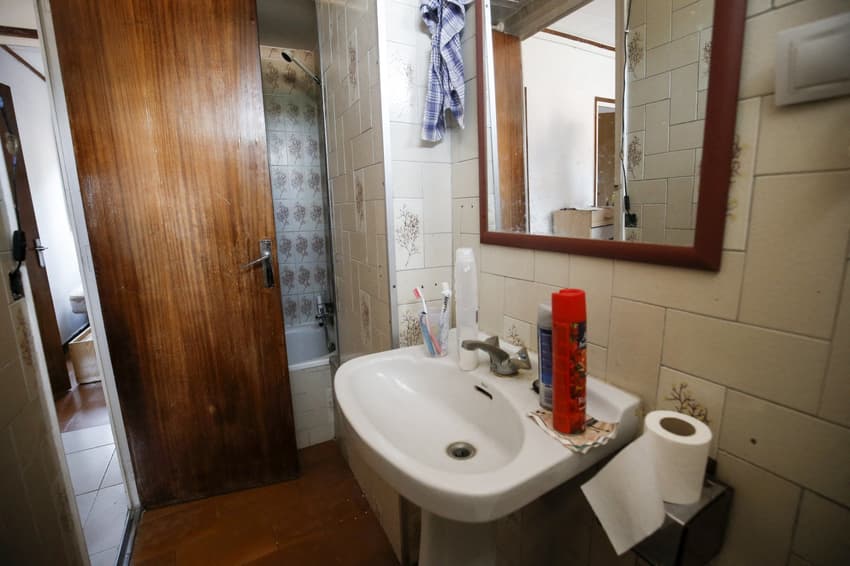How much does it cost to refurbish a bathroom in Spain?