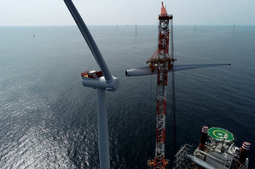 Danish firm to build huge wind farm off UK