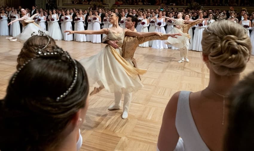 High prices and famous guests: What is it like at Austria's most traditional and opulent ball?