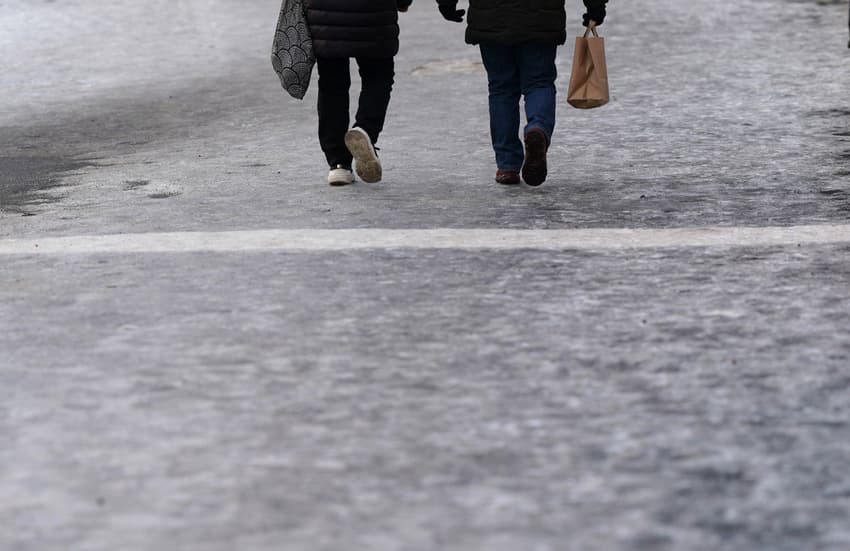 Weather warnings issued for black ice as freezing temperatures continue in Germany
