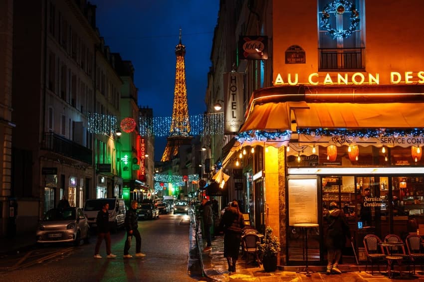 Paris hangs onto 'world's best tourist destination' title