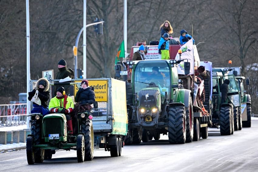 EU to begin talks with farming leaders after wave of farmers' protests around Europe