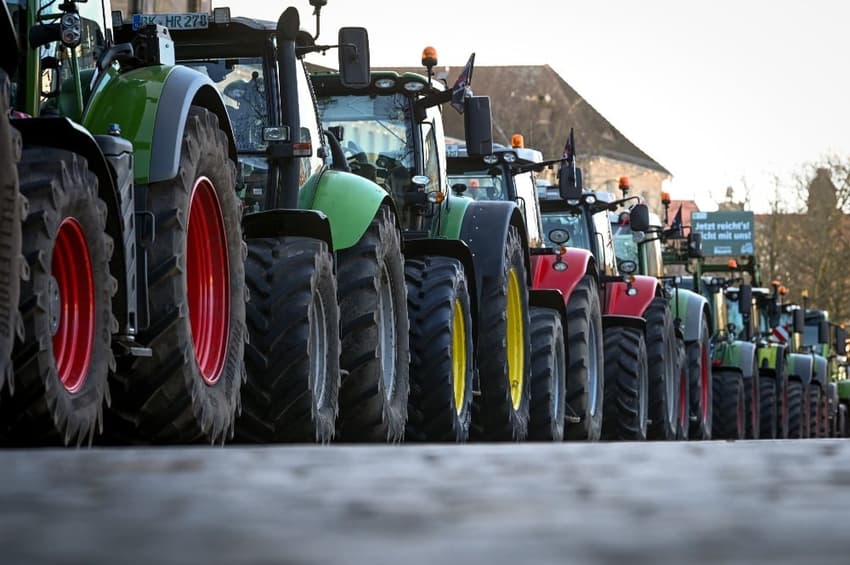 German farmers block access to key shipping ports in new round of protests
