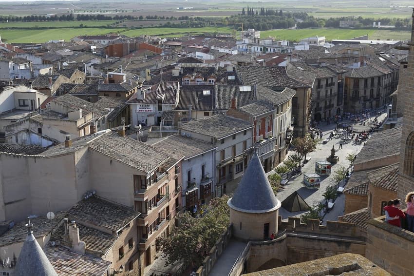 What are the pros and cons of life in Spain's Navarre region?