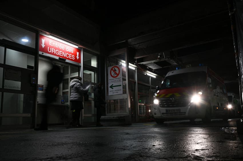 Reader question: Do you have to pay if you call an ambulance in France?