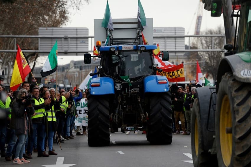 LATEST: Where are tractors blocking roads in Spain on Tuesday?