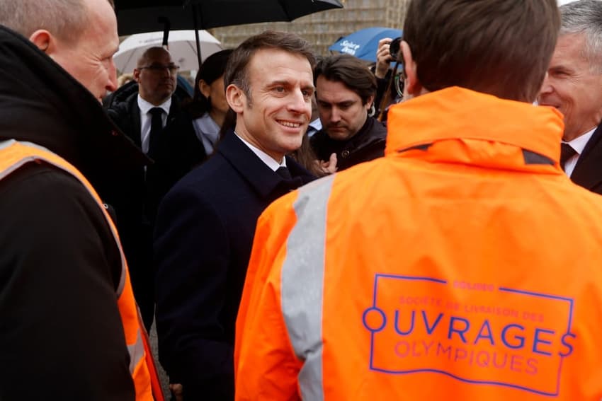 Macron promises to swim in the Seine (but doesn't say when)