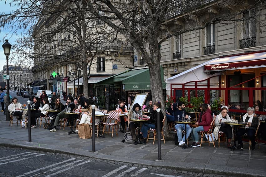 Complaining more: How foreigners in France become 'more French' to fit in
