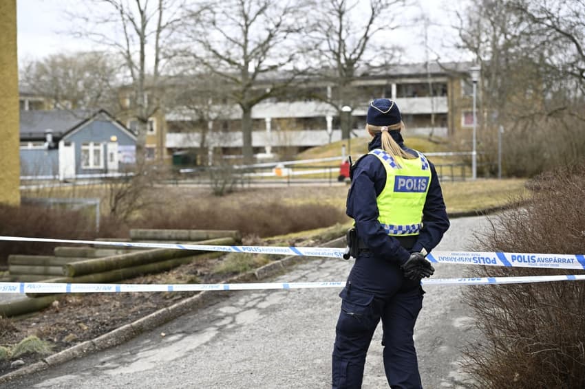 Police investigate shooting after man found injured in southern Stockholm