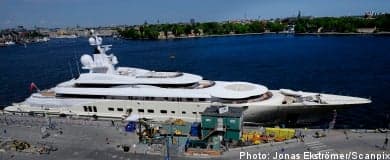 Billionaire Abramovich docks in Stockholm