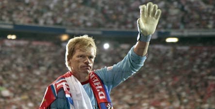 FC Bayern Munich - On this day 13 years ago, Oliver Kahn played his final  match for FC Bayern. 🔴⚪ Legend of the game. 🙌