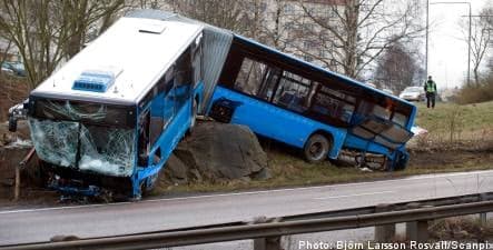 Gothenburg bus crash sends 13 to hospital