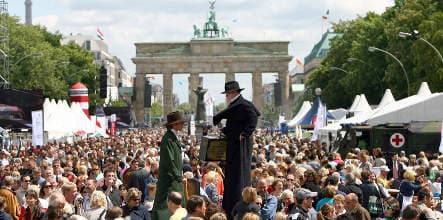 Germany marks 60th birthday with Berlin street party