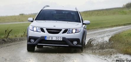 Saab hits brakes amid cash crunch