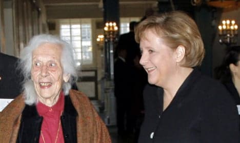 Nazi resistance widow Moltke dies at 98