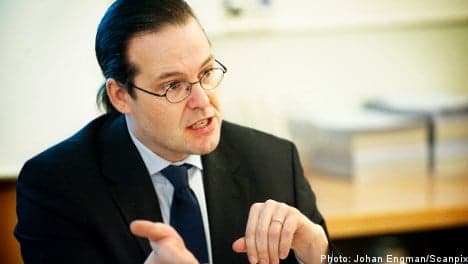 Sweden's Borg talks tough on Greece debt