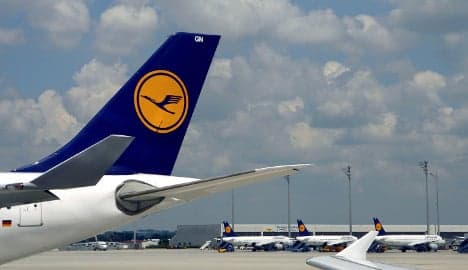 Lufthansa pilots to strike