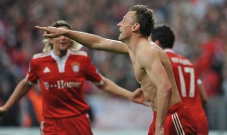 Bayern stun United in final minute