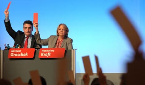 SPD and Greens approve coalition pact in NRW