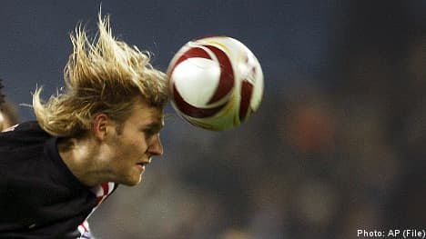 Toivonen bags hat-trick as PSV go top