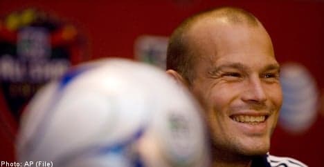 Ljungberg signs with Scotland's Celtic