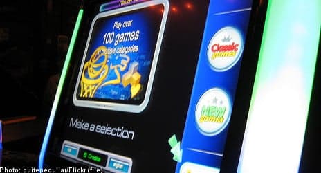 Masked men smash slot machines at food kiosks