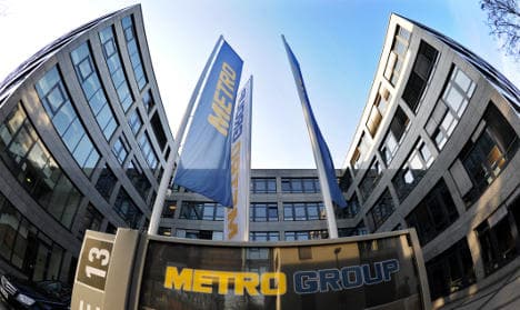Retailer Metro warns of difficult path ahead