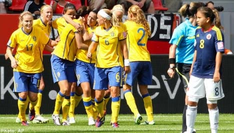 Sweden downs Colombia to win World Cup opener