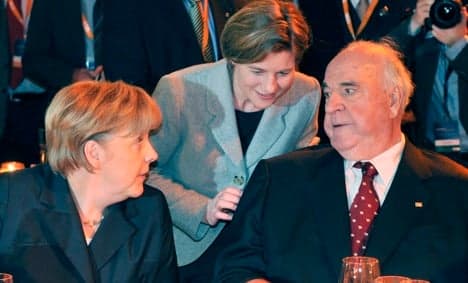Kohl says Merkel is 'ruining' Europe