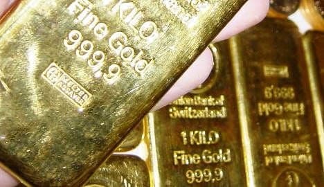 Central bank posts gains on high gold prices